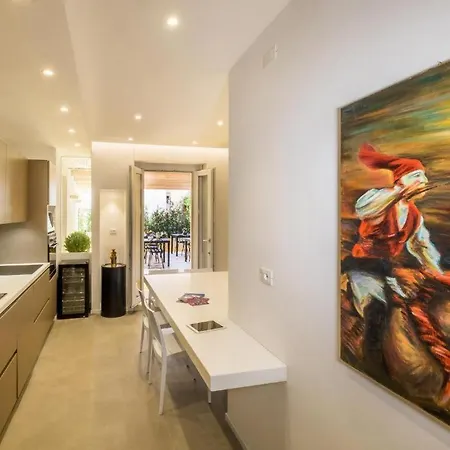 Ceo Luxury Di קליארי