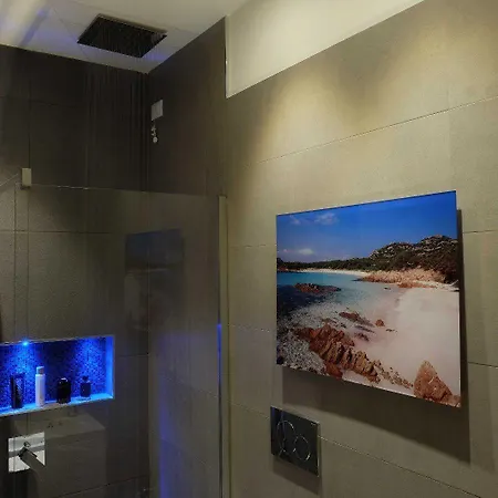 Ceo Luxury Di קליארי