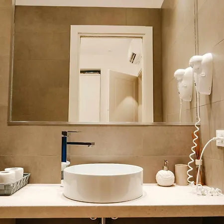 Ceo Luxury Di Alojamento de Acomodação e Pequeno-almoço Cagliari